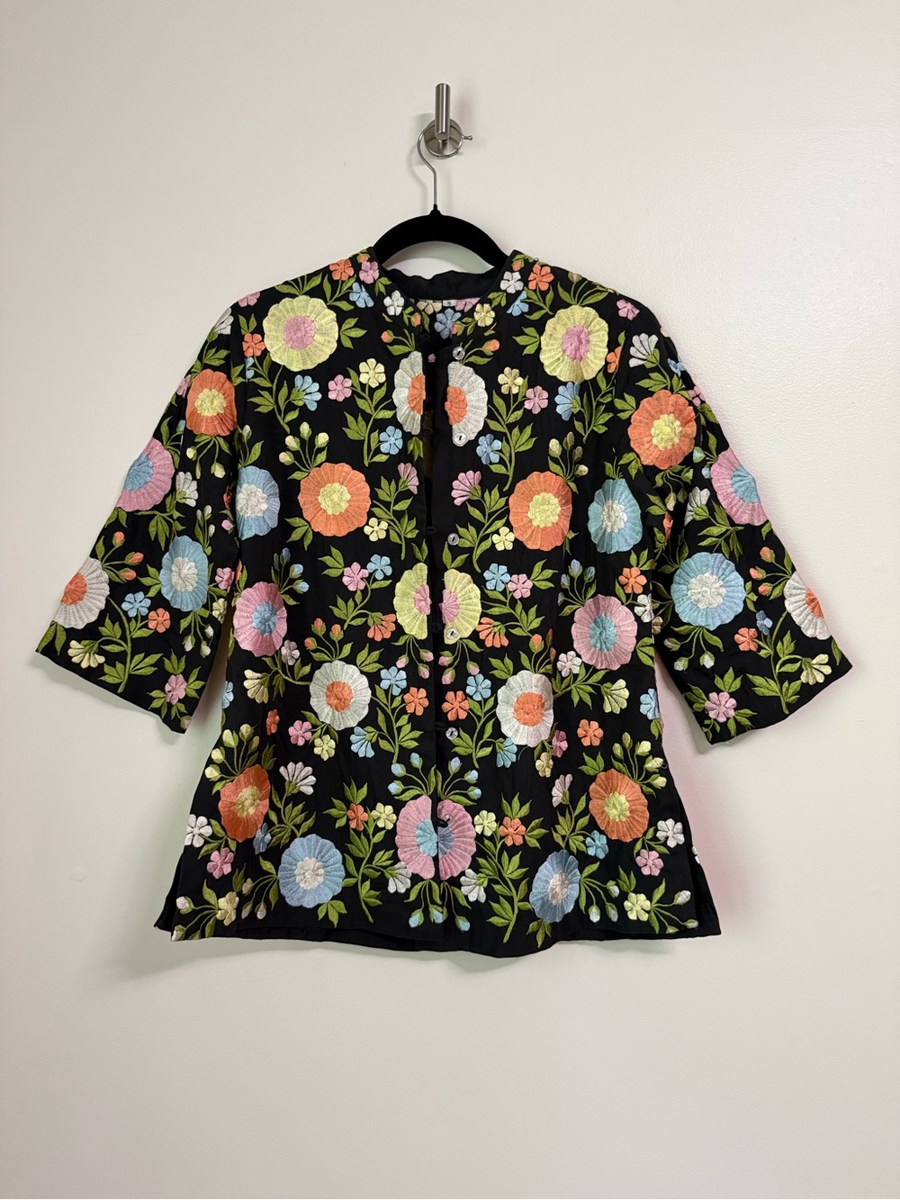 Vintage 1960s Cheongsam Eastern Asian Embroidered Floral Mandarin Jacket, S